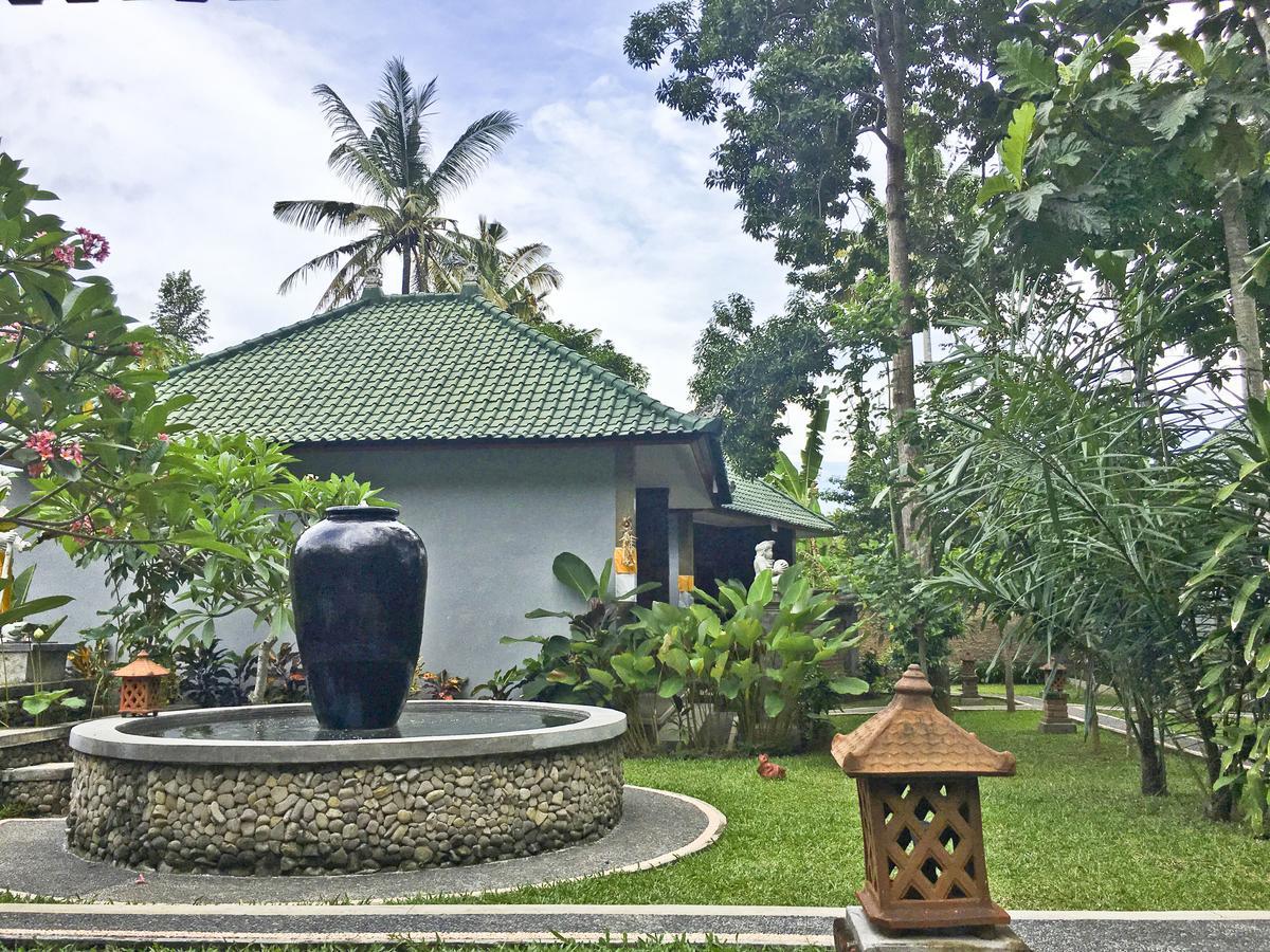 Wana Ukir Ubud Hotel Exterior photo