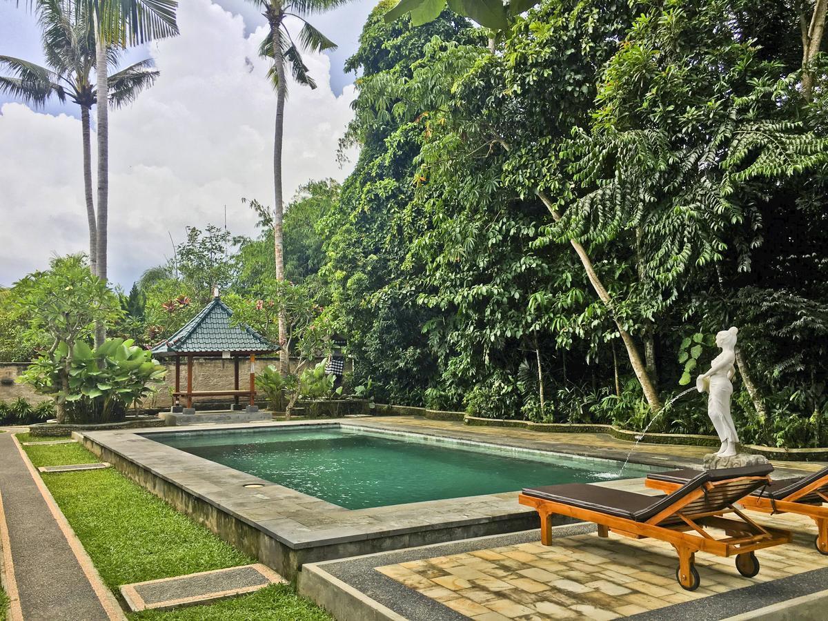 Wana Ukir Ubud Hotel Exterior photo